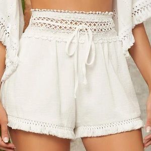 Fringe hem shorts